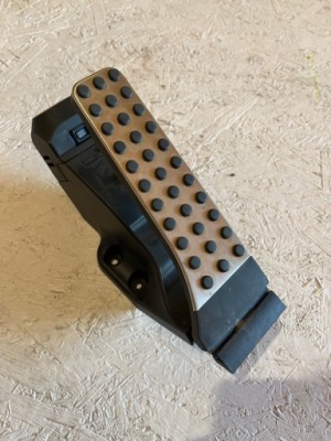 Педаль газа mercedes w205 a1673000500 2020r фото №1