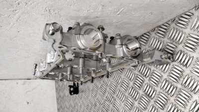 Lexus rx 450h 2019 кронштейн вала распределительного вала фото №1