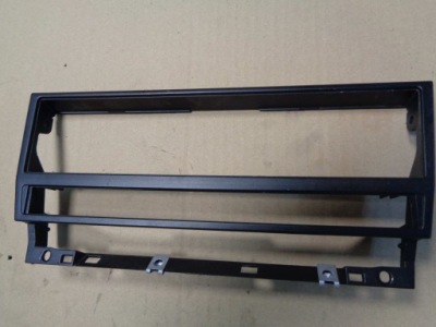 Bmw e39 рамка панель каркас радіо 8247302 фото №1