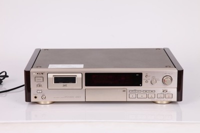 Magnetofon cyfrowy DAT Sony DTC-60ES