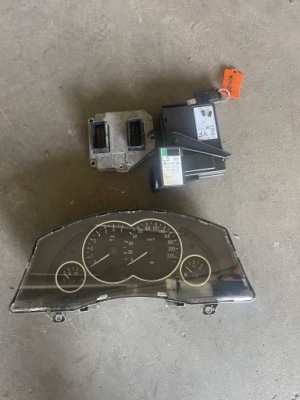 Opel meriva 1.8 бортовий комп'ютер набір 55355044 фото №1