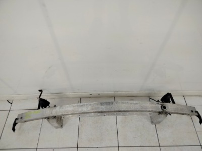 Mercedes w204 lift 11r- балка бампера перед передняя фото №1