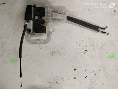 Замок дверь hyundai ix35 левый перед 6-pin 81310-2y000 фото №1