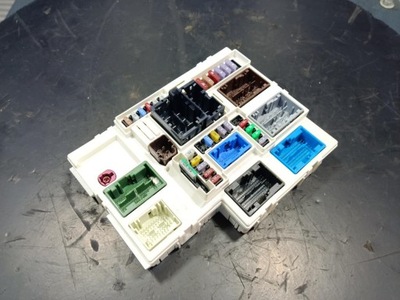 Opel astra l 1.2 thp коробка предохранителей 9857474480 фото №1