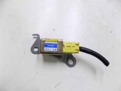 Toyota rav4 ii lift датчик удара 89834-42010 фото №1