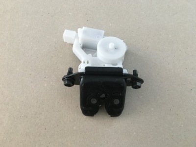 Nissan leaf ii 2 2017- 17- замок крышки багажника 4 контакты фото №1