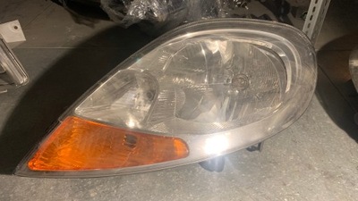 Vivaro trafic ii левая лампа передняя 820701352 фото №1