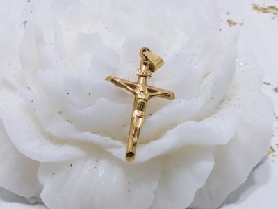 ZŁOTY KRZYŻYK 585 0,71G