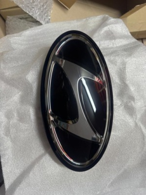 Емблема logo решітка нове радар hyundai ioniq решітка радіатора 86367g2500 nowa od reki фото №1