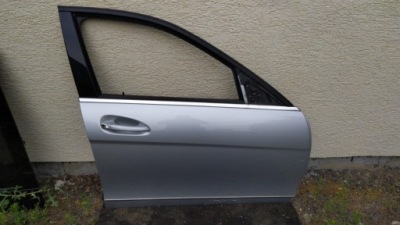 Mercedes w204 дверь правое передние полный фото №1