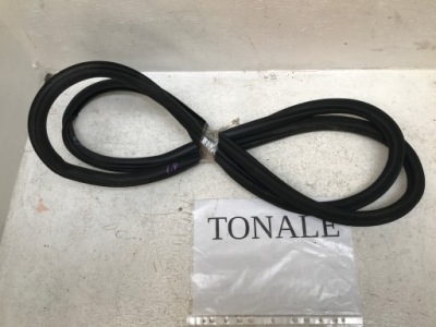 Alfa romeo tonale прокладка дверь перед левая кузовная oryg 22-24 фото №1