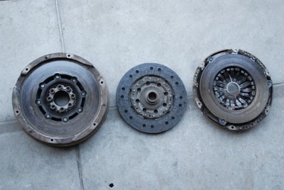 Колесо двомасовий зчеплення rav4 iii 07r фото №1