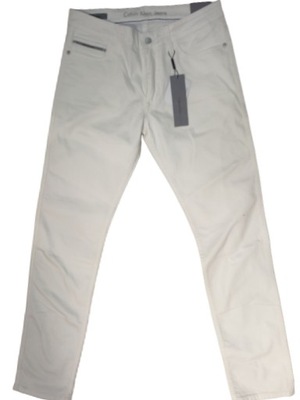 Białe spodnie Calvin Klein Slim Straight 32/32