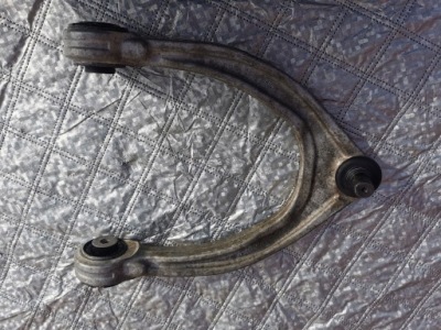 K2066-02 alfa romeo stelvio рычаг правый передний верхний фото №1