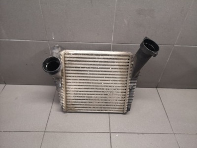 Интеркулер правый vw touareg 5.0 tdi 7l0145804a фото №1