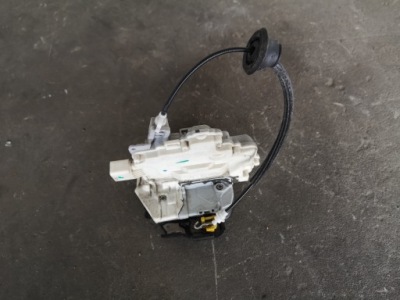 Замок дверь левый перед audi a8 d3 ii lift uk 4f2937015 фото №1