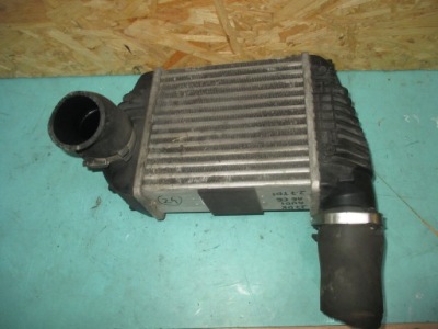 Audi a6 c6 07r интеркулер 4f0145806r фото №1