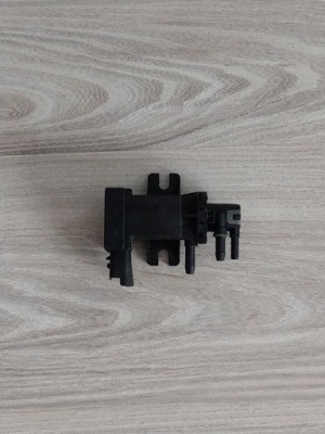 Клапан вакуумa peugeot citroen оригинальный номер 9674084680 фото №1