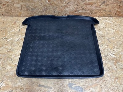 Обшивка килимок мат багажника volvo v50 фото №1