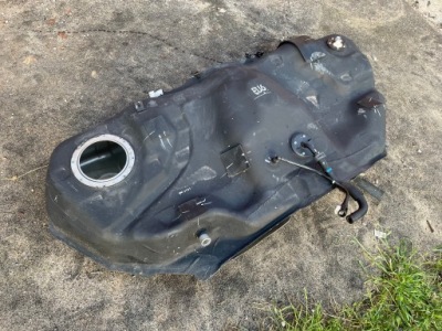 Бак пального lexus lc500 lc 500 5.0l v8 2021r фото №1