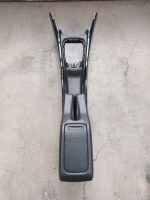 Peugeot 2008 i туннель средний фото №1