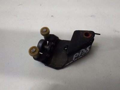 Ролик двері розсувних права середина trafic iii фото №1