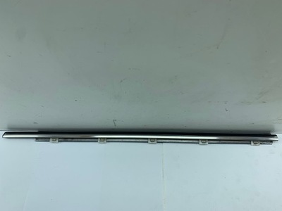 Lexus is ii молдинг двері лівий задня хром фото №1