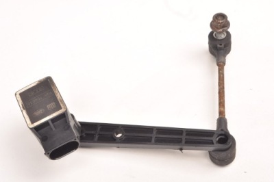 Aston martin vantage датчик вирівнювання підвіска rqh100030 фото №1