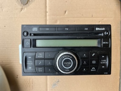 Радио заводской cd nissan tiida 2004-2012 28185em01a фото №1