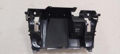 Бардачок ниша полка прикуриватель mercedes c-klasa w205 a2056800010 фото №1