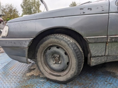 Peugeot 405 крила лівий перед передній фото №1