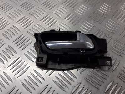 Ручка права передня внутрішня peugeot 407 фото №1