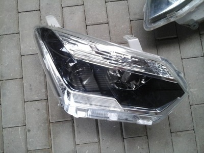 Isuzu d-max лампа правая lift идеальное состояние неклееная фото №1