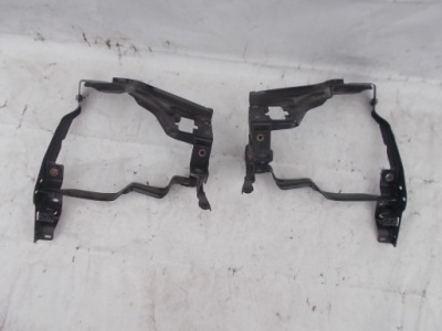 Mercedes w204 c klasa кронштейн панель фари правий oryg фото №1