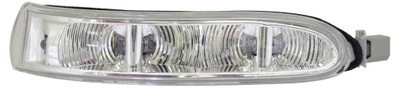 LUZ DIRECCIONAL LADO PRZEZR. DERECHA MERCEDES VIANO 03-09/CLK 02-09 TYC  