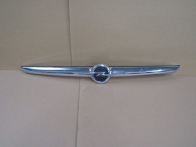 Opel zafira c накладка na крышка задняя фото №1