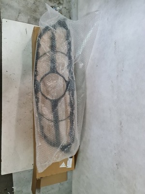 Кронштейн решітка mercedes c-klasa a2058881260 фото №1