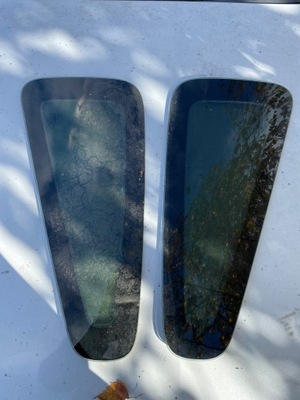 Скло задня ford mustang фото №1