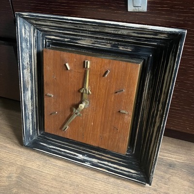 Zegar ścienny Predom Metron PRL