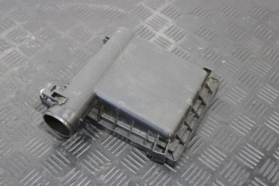 Крышка корпус фильтра воздуха 17812-37030 toyota prius + plus рестайлинг фото №1