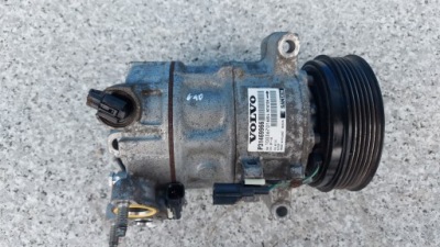 Volvo v40 ii - 2.0 d компресор кондиціонера 31469966 фото №1