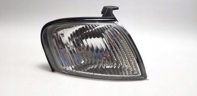 Поворотник поворотник правий kia sephia 93-97r oryg фото №1