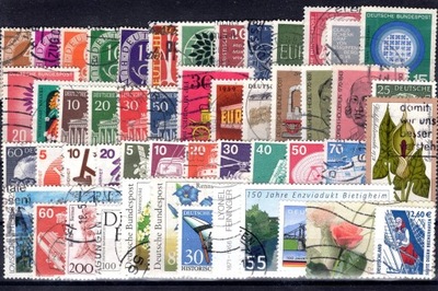 Pakiet RFN 50 znaczków kasowane [179]