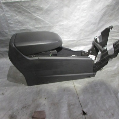 Підлокітник середній перед ford kuga mk2 lift фото №1