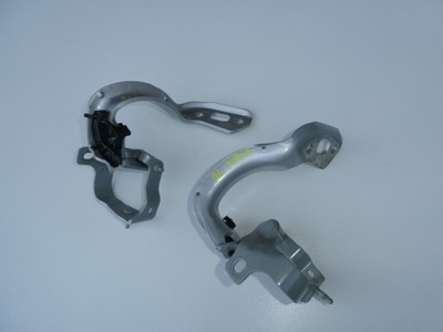 Audi a4 b8 петля крышки 8k9827299 фото №1