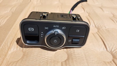 Mercedes eqa h243 - вимикач світла фото №1