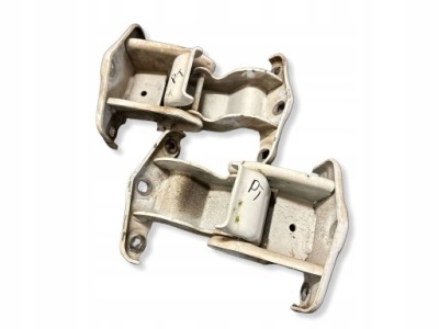 Петли дверь задних opel vivaro 2014 задняя сторона правая primastar фото №1