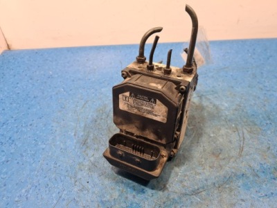 Toyota avensis t25 рестайлінг  2.2d насос abs 0265225387 фото №1