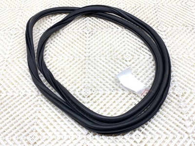 Прокладка дверь перед правая skoda kamiq crossover 658867366b фото №1