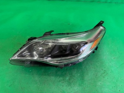 Лампа ліва передня перед toyota avalon xx40 12-18 пошкоджена фото №1